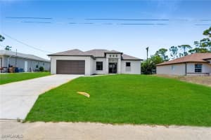 2512 10th St W, Lehigh Acres