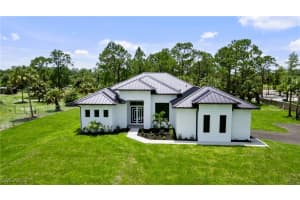 826 20TH ST SE, Naples, FL 34117 - MLS#225053733