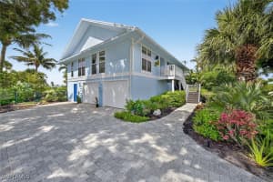 1043 Sand Castle Road, Sanibel, FL 33957 Sold 09/08/25