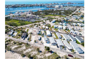 38 Helen Lane, Fort Myers Beach, FL 33931 - MLS#225053827