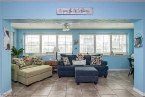 1400 Pompei Ln 21, Naples