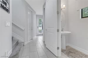 7501 Carnegie Way, Naples, FL 34119 - MLS#225053842