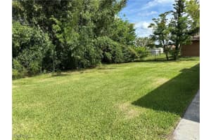 8 Roanoke Drive, Fort Myers, FL 33905 - MLS#225053854