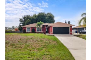 913 Allman Avenue, Lehigh Acres, FL 33971 - MLS#225053881