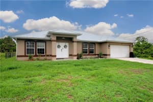 866 Carbon St E, Lehigh Acres