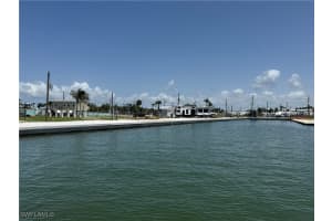 19281 19 San Carlos Blvd, Fort Myers Beach, FL 33931 Sold 10/10/25