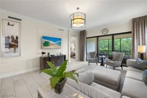 16382 Viansa Way, Naples, FL 34110 - MLS#225054053