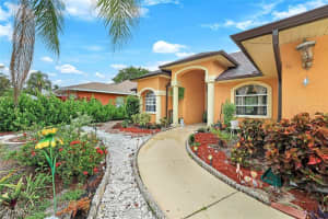 1920 Piccadilly Circus, Naples, FL 34112 - MLS#225054061