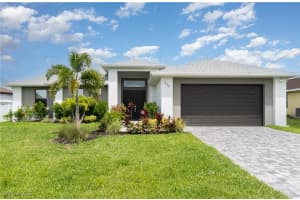 230 25th Avenue, Cape Coral, FL 33991 - MLS#225054182