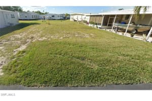 357 Shoreland Drive, Fort Myers, FL 33905 - MLS#225054238