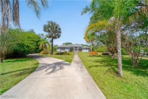 1321 8th St Ne, Naples