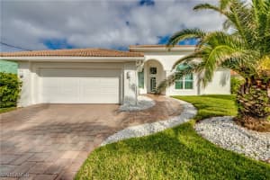 2703 43rd Terrace, Cape Coral, FL 33914 - MLS#225054314