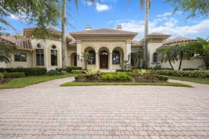 13681 Pondview Circle, Naples, FL 34119 - MLS#225054327