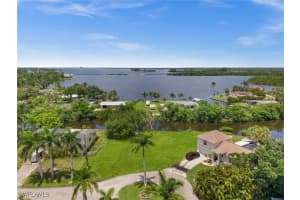 261 Alameda Avenue, Fort Myers, FL 33905 - MLS#225054430