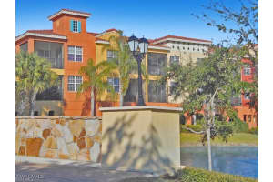 8565 Via Garibaldi Cir 203, Estero