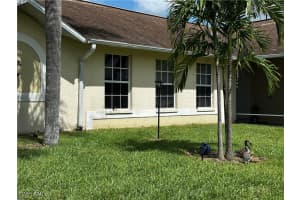 910 10th Place, Cape Coral, FL 33991 Sold 08/25/25