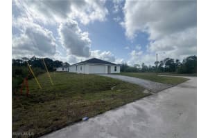 659 Glenquist Avenue, Lehigh Acres, FL 33974 Sold 08/18/25