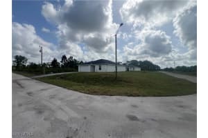 659 Glenquist Avenue, Lehigh Acres, FL 33974 Sold 08/18/25