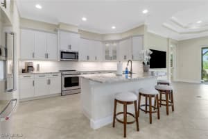 6374 Negril Isle Drive, Naples, FL 34113 - MLS#225054550
