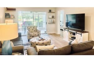 340 Horse Creek Dr 107, Naples