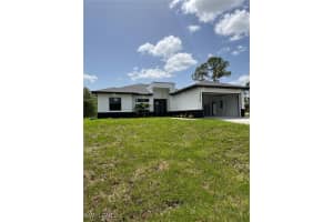 2909 DORA Avenue, Lehigh Acres, FL 33971 - MLS#225054691