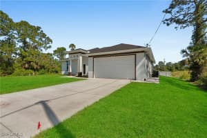 908 Barcia St E, Lehigh Acres