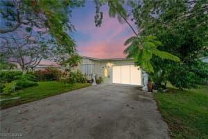 919 Manatee Rd, Naples