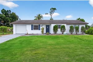 7416 Pine Dr, Fort Myers