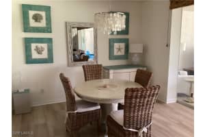 782 Eagle Creek Dr K560, Naples