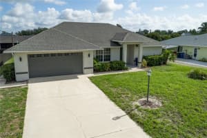 8361 Buena Vista Rd, Fort Myers