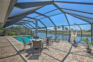 404 Ne 9th St, Cape Coral