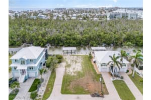 225 Tropical Shore Way, Fort Myers Beach, FL 33931 - MLS#225054901