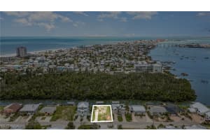 225 Tropical Shore Way, Fort Myers Beach, FL 33931 - MLS#225054901