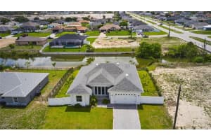 7 14th Avenue, Cape Coral, FL 33993 - MLS#225054947