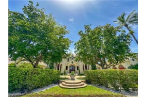 730 21st Avenue, Naples, FL 34102 - MLS#225054992