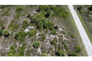 908 Norton Avenue, Lehigh Acres, FL 33974 - MLS#225055112