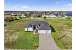 4325 34th Lane, Cape Coral, FL 33993 - MLS#225055121