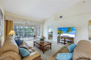 736 Wiggins Lake Dr 201, Naples