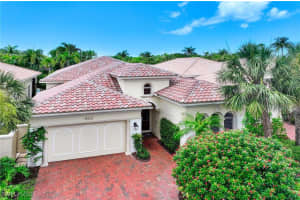 9013 Terranova Dr, Naples