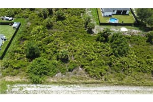 933 Norton Avenue, Lehigh Acres, FL 33974 - MLS#225055190