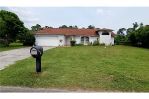 404 Roosevelt Avenue, Lehigh Acres, FL 33936 Sold 07/15/25