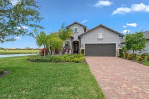 2703 Aviamar Cir, Naples
