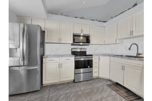 515 9th Court, Cape Coral, FL 33991 - MLS#225055363
