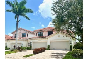 3165 Aviamar Cir 102, Naples