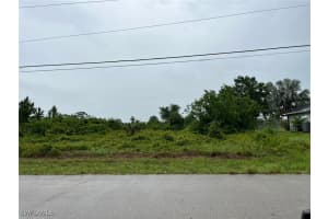 731 Bently Street, Lehigh Acres, FL 33974 - MLS#225055428