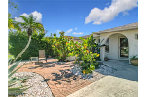 550 110th Avenue, Naples, FL 34108 - MLS#225055429