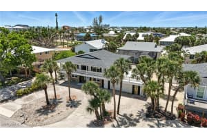 131 Bay Mar Drive Drive, Fort Myers Beach, FL 33931 - MLS#225055507