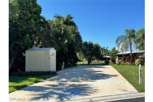 1313 Nickel Lake Point, Naples, FL 34114 - MLS#225055512