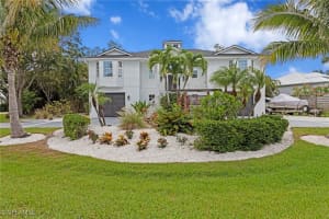 18011 Parkridge Ct, Fort Myers