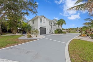18011 Parkridge Court, Fort Myers, FL 33908 - MLS#225055569